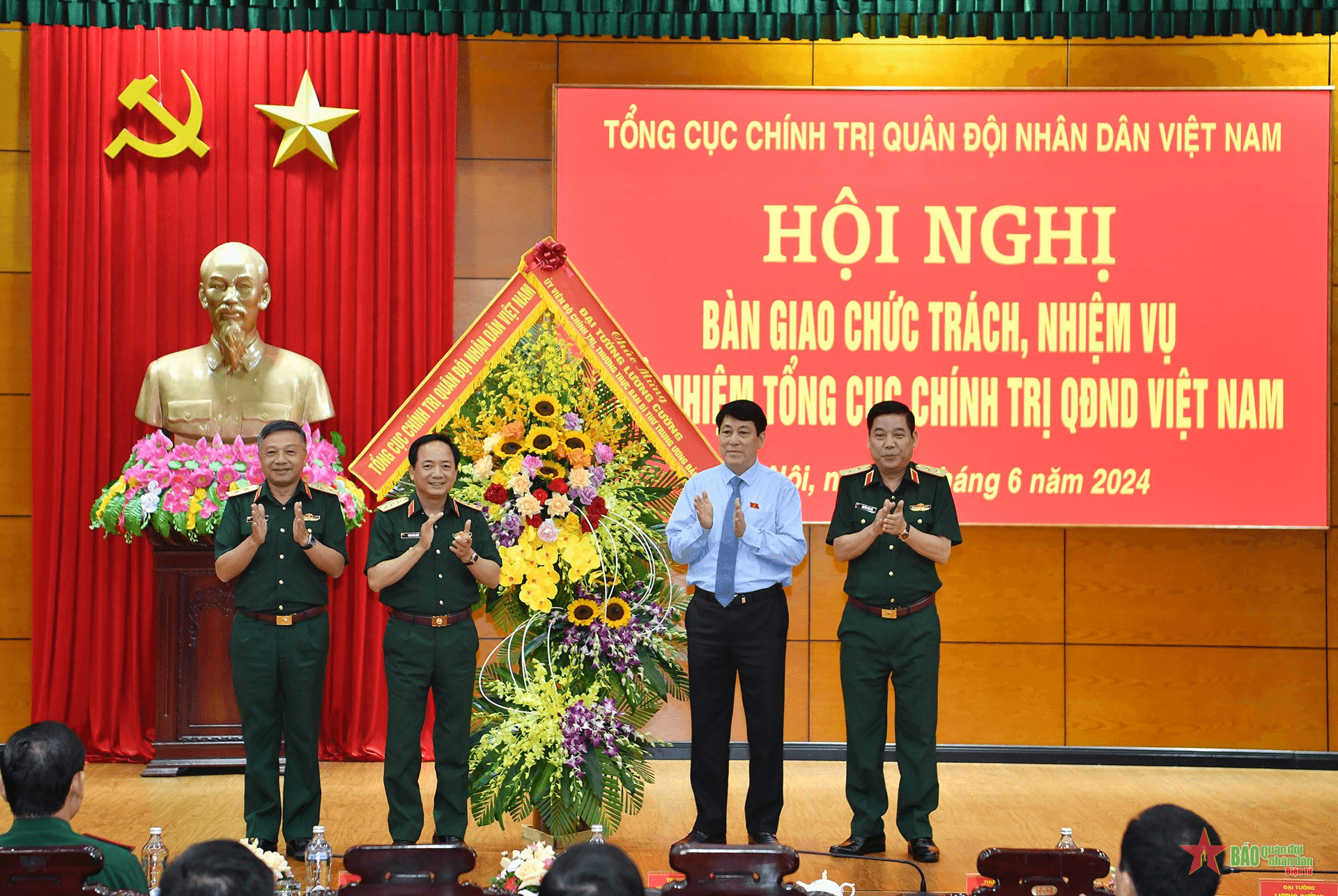 Thường trực Ban Bí thư Lương Cường: Tập thể Ban Chủ nhiệm Tổng cục Chính trị QĐND Việt Nam tiếp tục phát huy truyền thống, hoàn thành xuất sắc mọi nhiệm vụ được giao
