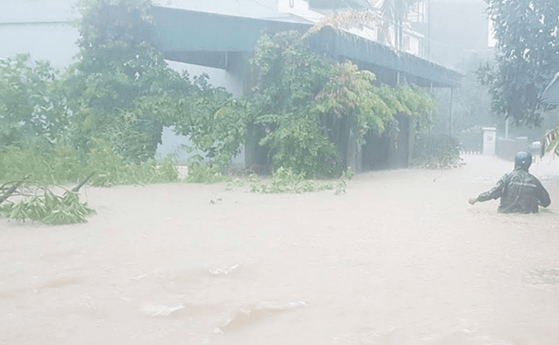 Lực lượng vũ trang thành phố Uông Bí chủ động ứng phó mưa lũ, giúp dân khắc phục hậu quả thiên tai