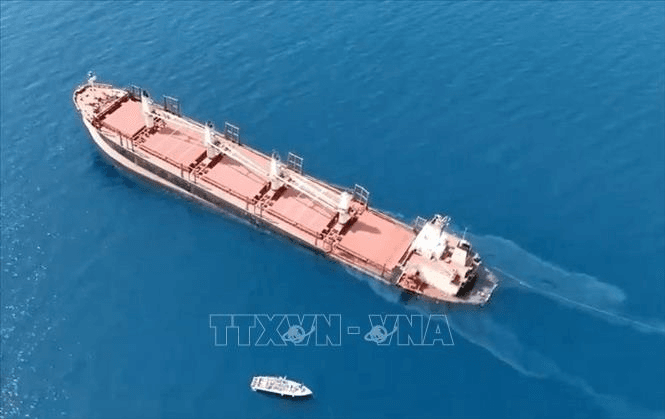 Hai tàu thương mại bị tấn công trên biển Yemen