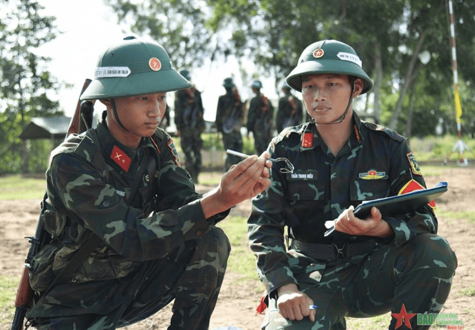 Phù hiệu kết hợp cấp hiệu của Quân đội nhân dân Việt Nam được quy định như thế nào?