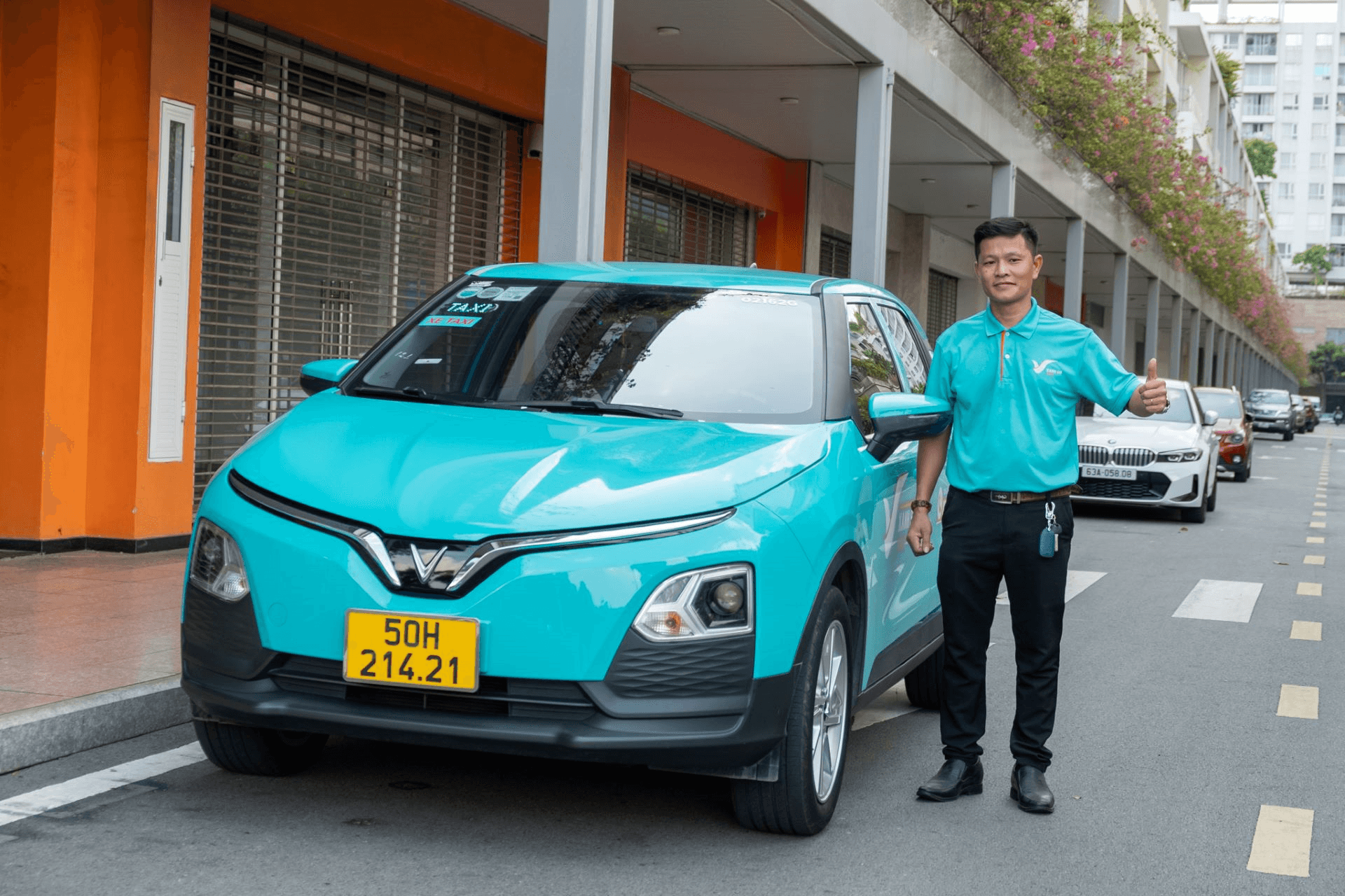 Tài xế nhiều năm lái xe xăng chuyển sang VF 5 Plus: Thu nhập tăng 40%, nhiều điểm vượt kỳ vọng