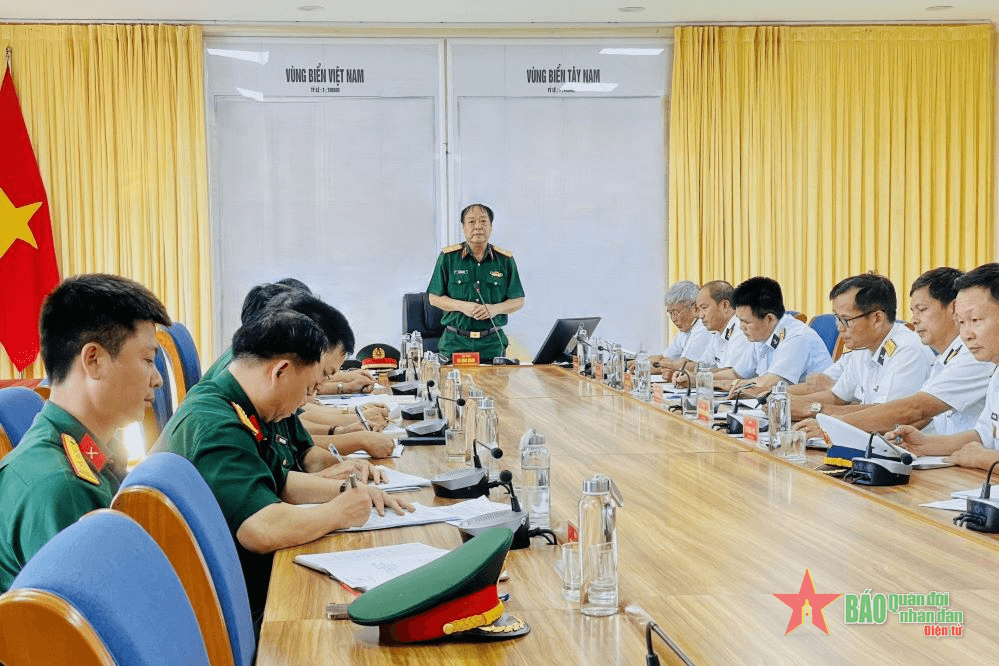 Cục Quân huấn kiểm tra tại Lữ đoàn 175