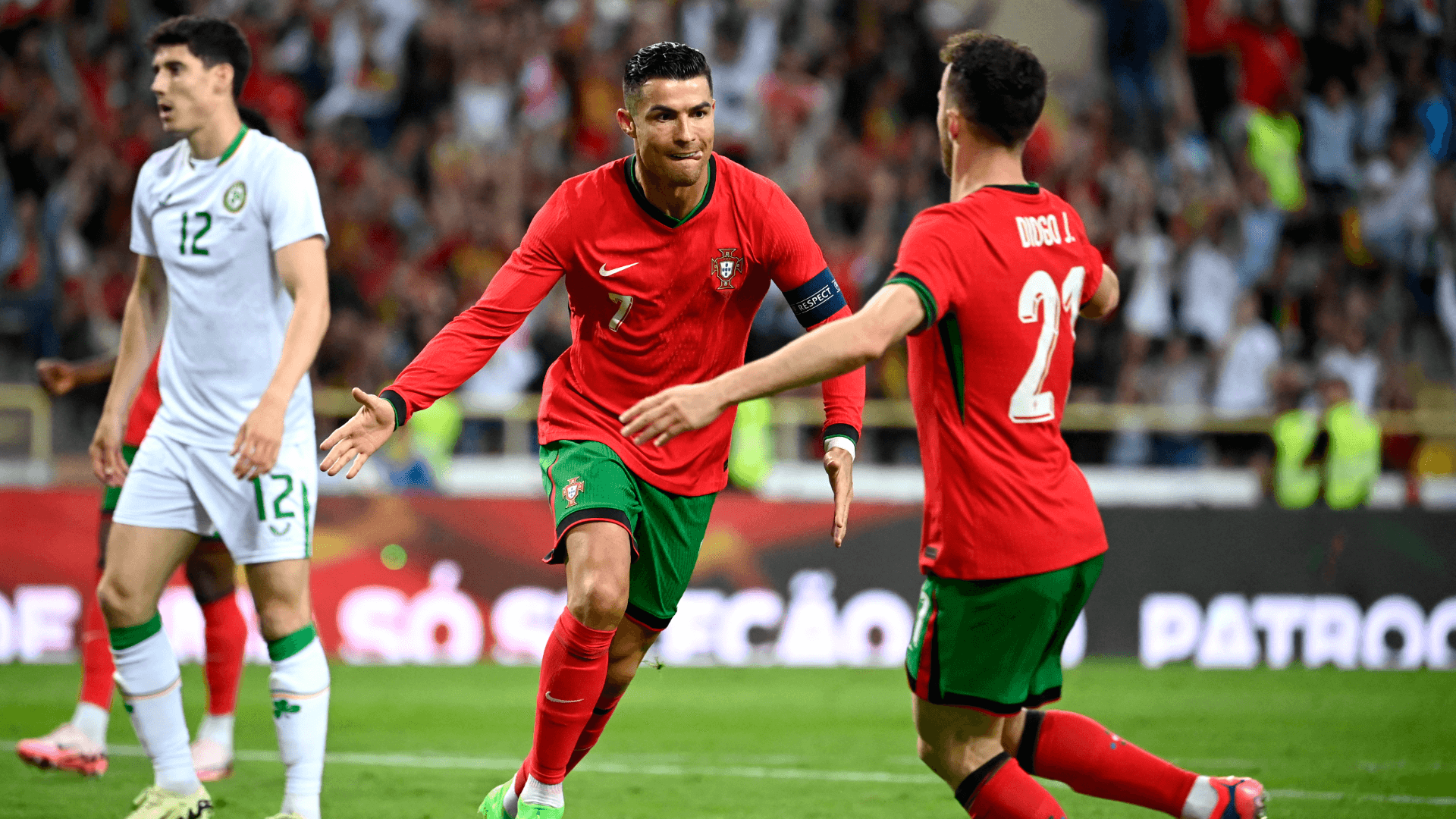 Ronaldo lập cú đúp, Bồ Đào Nha thắng tưng bừng trước thềm Euro 2024