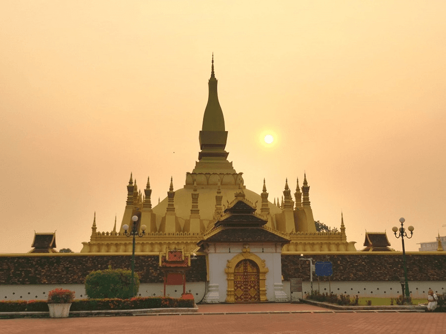 Chính phủ Lào thảo luận về việc miễn thị thực để thu hút du khách