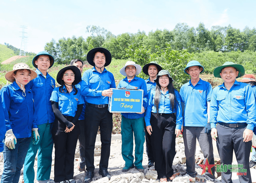 Tiếp sức để đường điện thông suốt