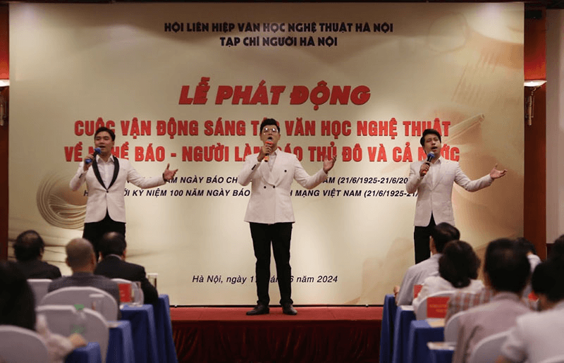 Tổ chức “Cuộc vận động sáng tác văn học nghệ thuật về nghề báo - người làm báo Thủ đô và cả nước”
