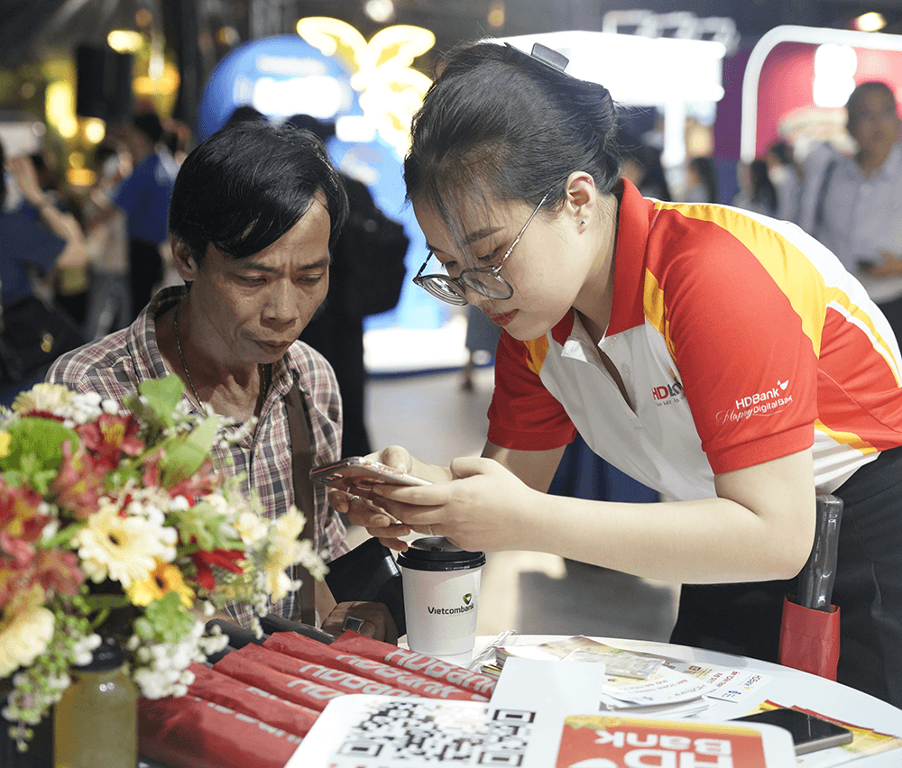 HDBank mang đến nhiều trải nghiệm số hóa hiện đại cho khách hàng