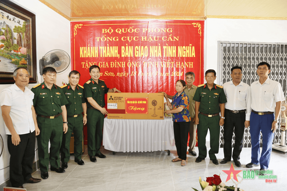 Tổng cục Hậu cần khánh thành và bàn giao “Nhà tình nghĩa” tặng gia đình chính sách