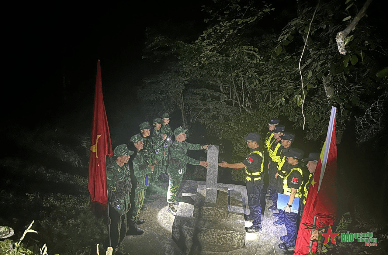 Tuần tra, kiểm soát liên hợp, thực thi pháp luật trên biên giới ban đêm