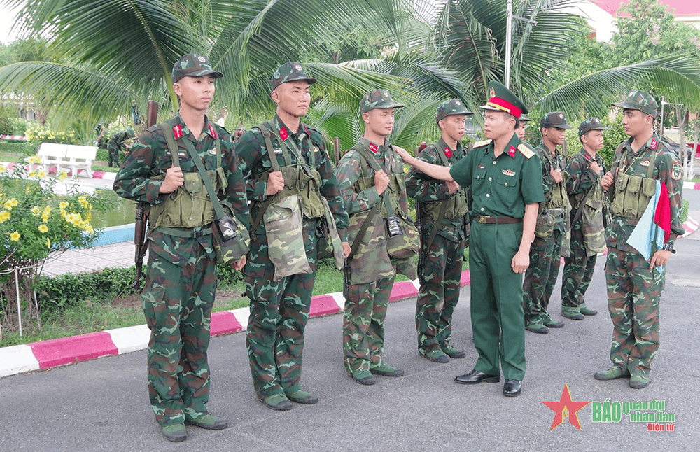 Tự hào truyền thống, lập nhiều thành tích, chiến công mới