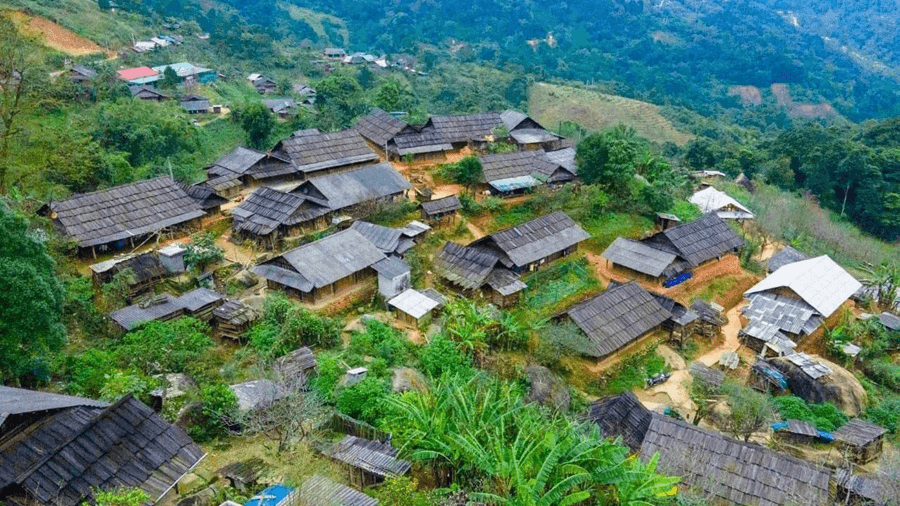 Bảo tồn nhà cổ của người Mông ở Nghệ An