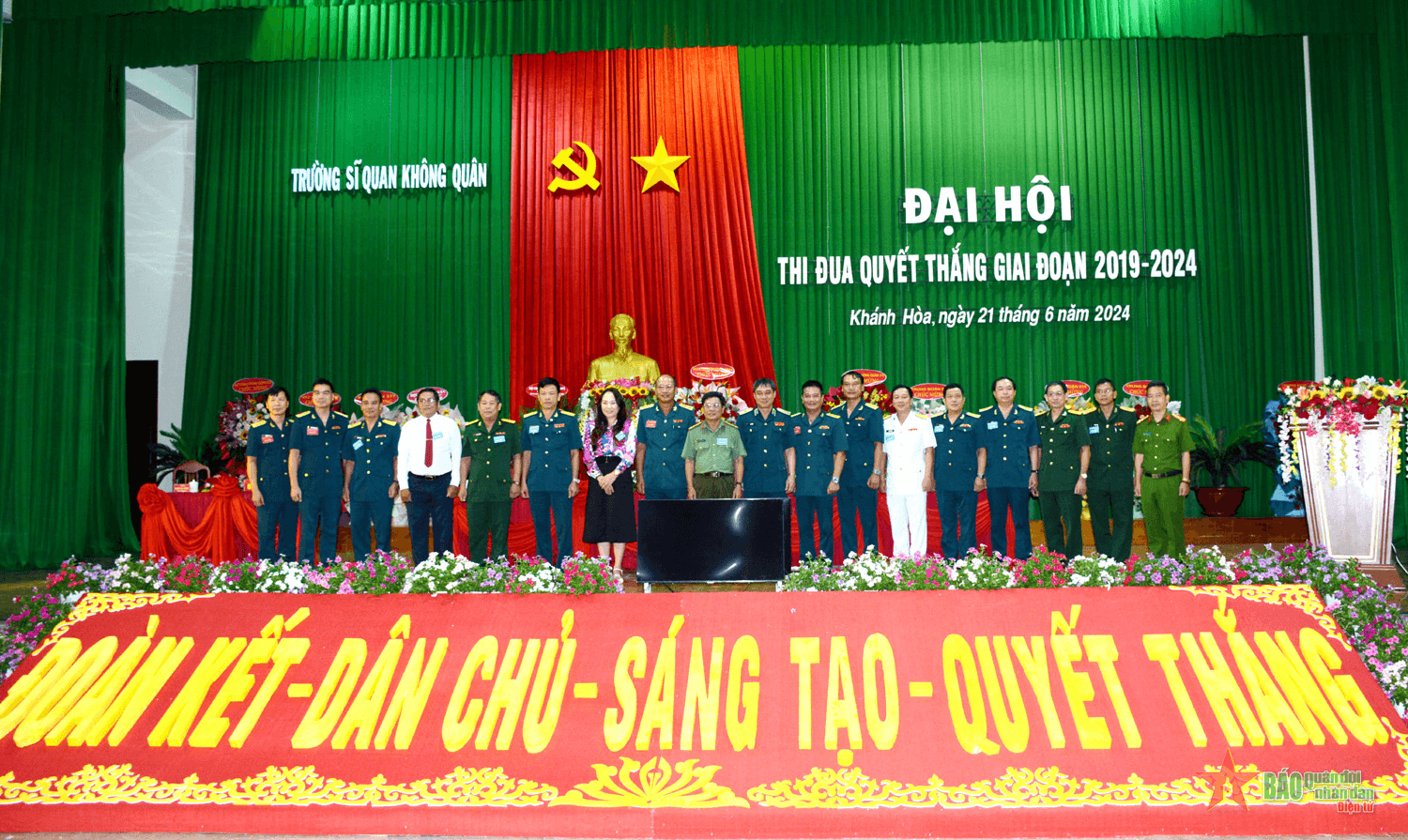 Trường Sĩ quan Không quân đào tạo được hàng trăm phi công