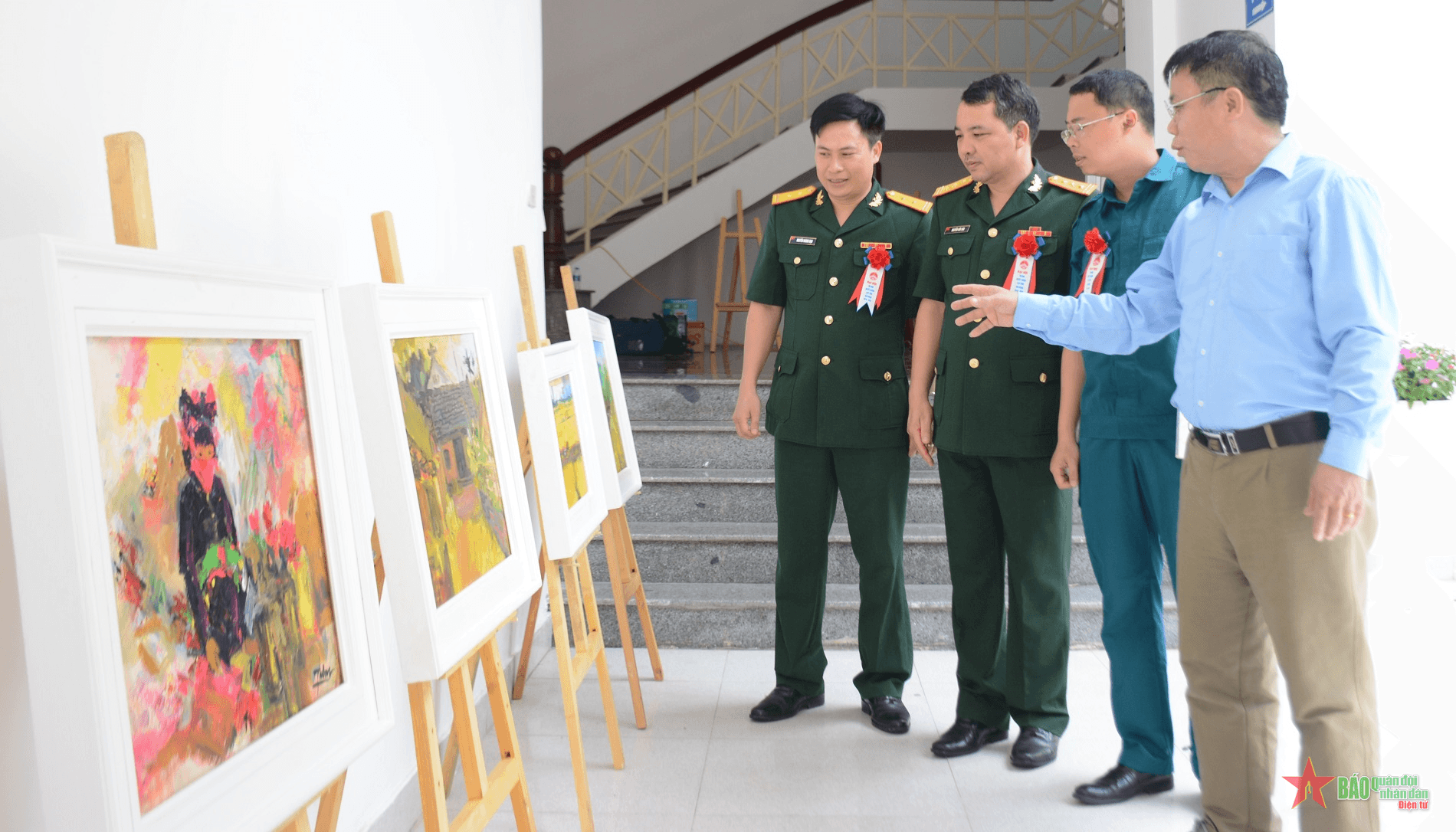 Về Vĩnh Phúc ngắm tranh họa sĩ Quỳnh Thơm
