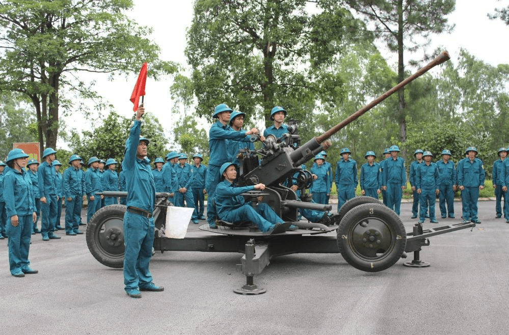 Dân quân pháo phòng không “vượt nắng, thắng mưa”
