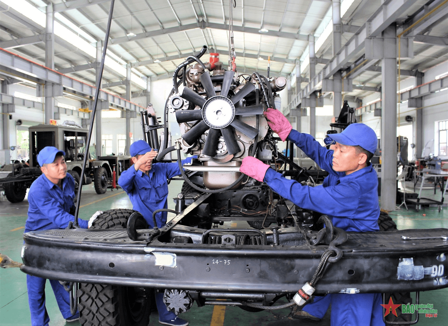 Xưởng X203 nêu cao truyền thống, vững bước tiến lên