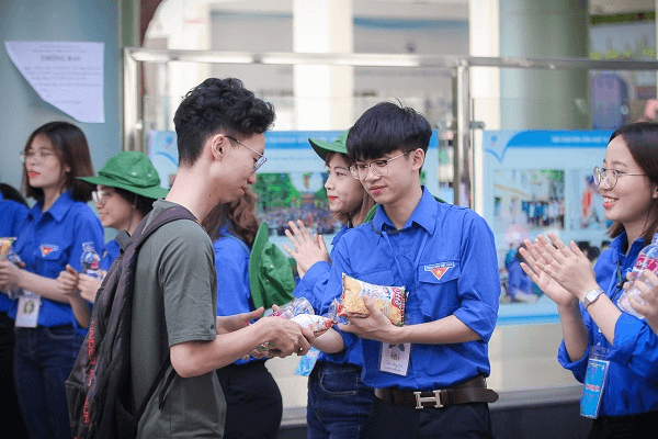 Tiếp sức mùa thi, lan tỏa sống đẹp