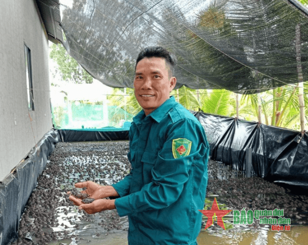 Gương sáng dân quân cơ động Nguyễn Văn Lành