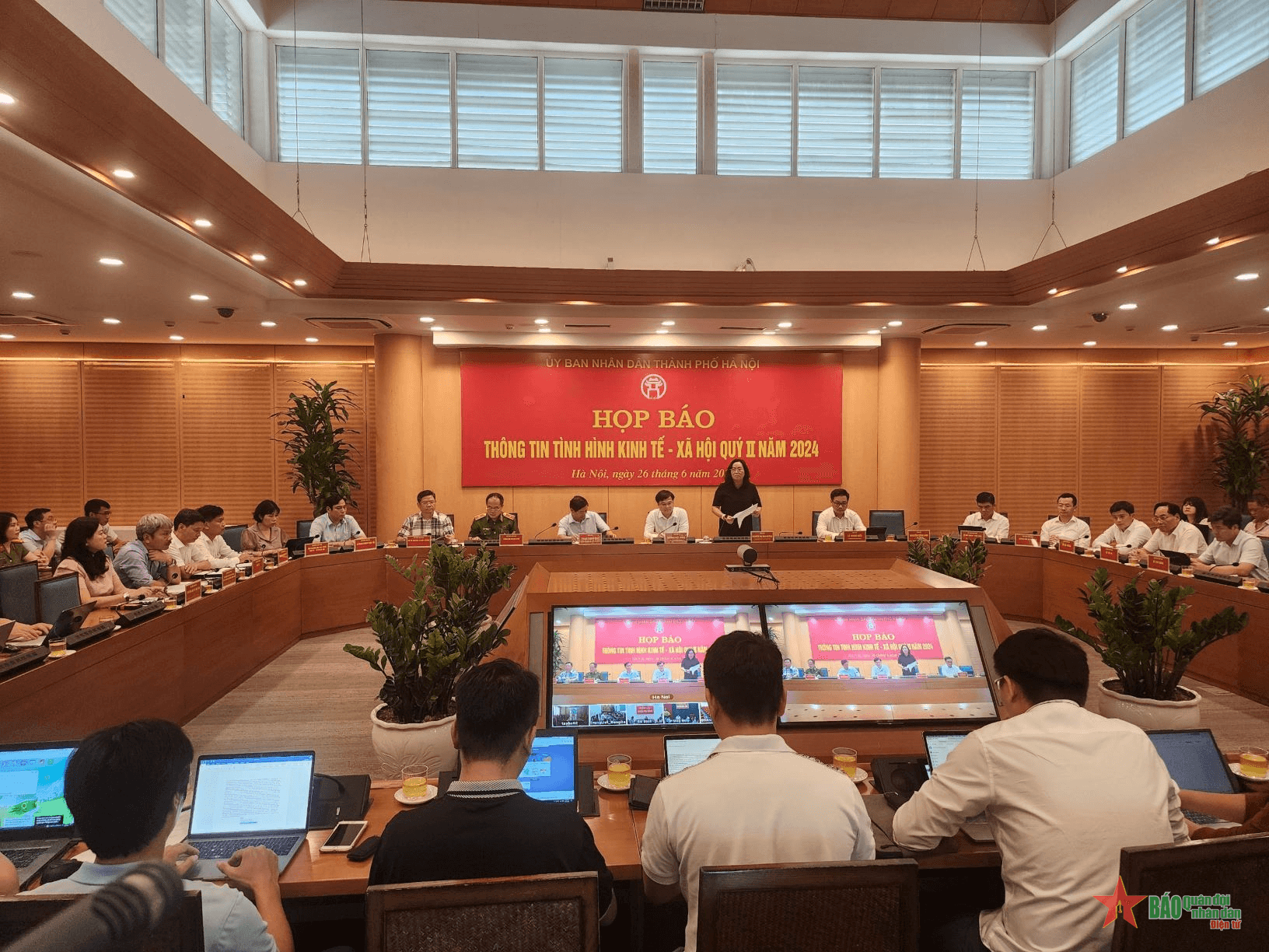 Họp báo UBND TP Hà Nội Quý II năm 2024: Hoàn thiện Dự án Luật Thủ đô (sửa đổi) với những cơ chế vượt trội để phát triển Thủ đô