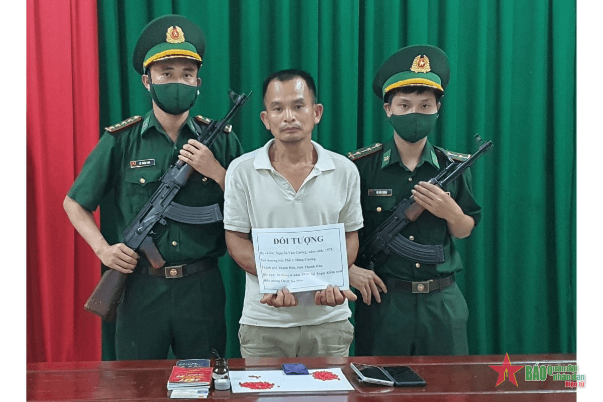 Bắt giữ đối tượng tàng trữ trái phép chất ma túy trong xe đầu kéo