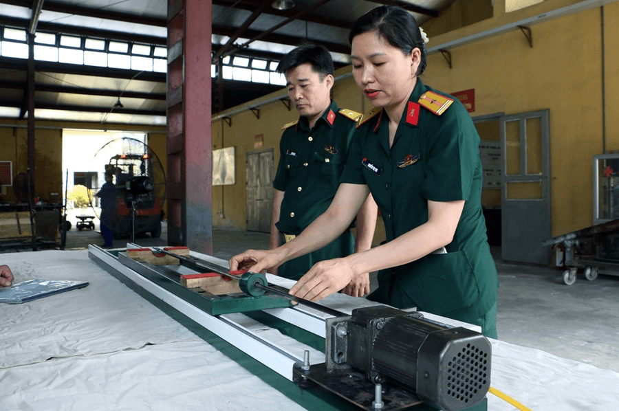 Những “bóng hồng” sáng kiến