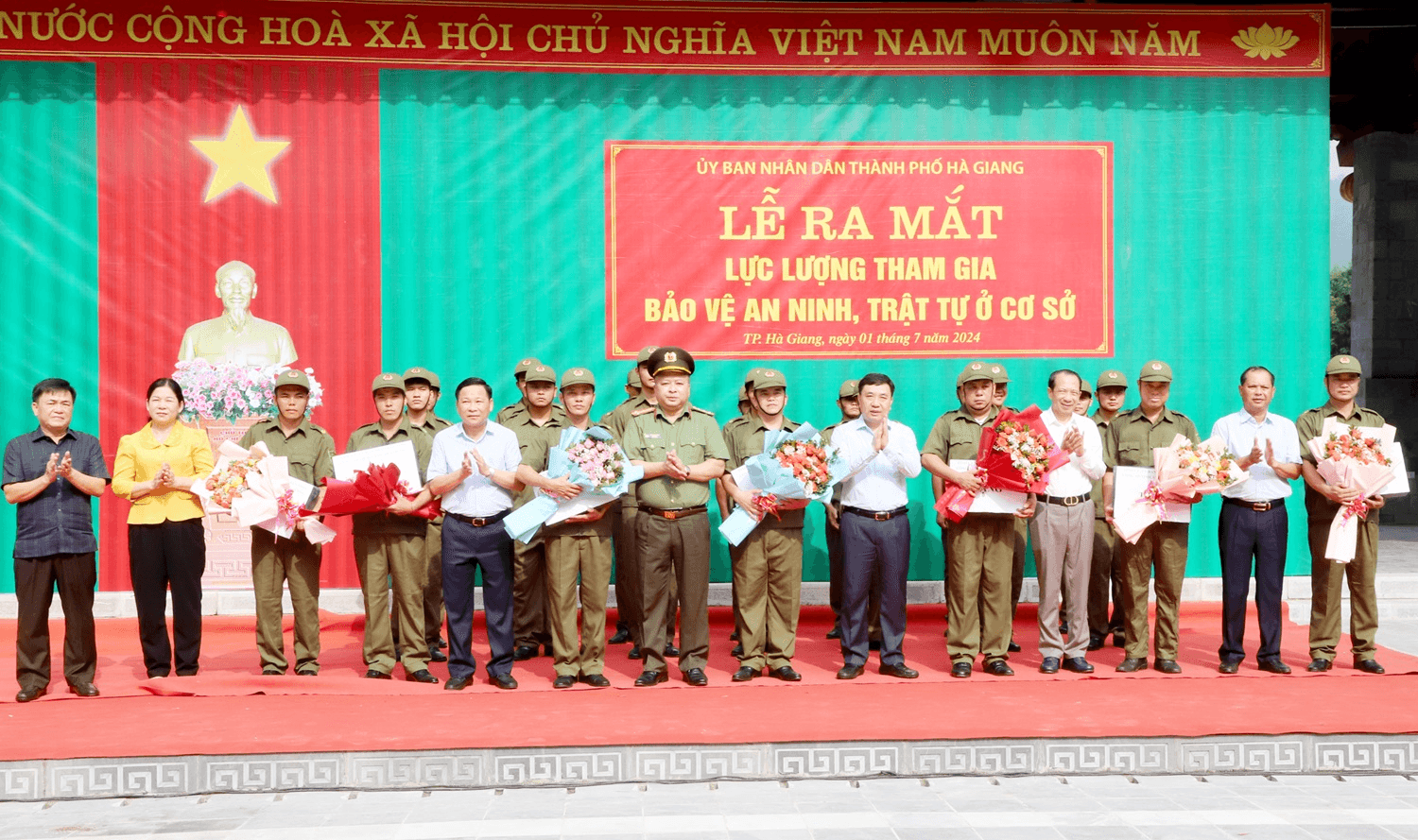 Hà Giang: Ra mắt lực lượng tham gia bảo vệ an ninh, trật tự ở cơ sở