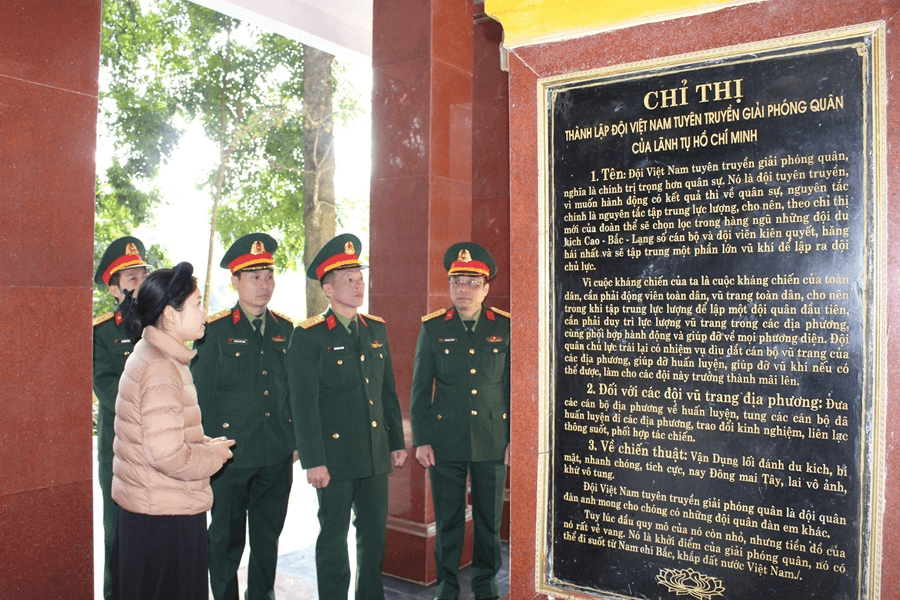 Bộ đội Cụ Hồ - Một giá trị độc đáo của văn hóa Việt Nam hiện đại - Bài 1: Cội nguồn lịch sử và văn hóa của kiểu mẫu nhân cách Bộ đội Cụ Hồ