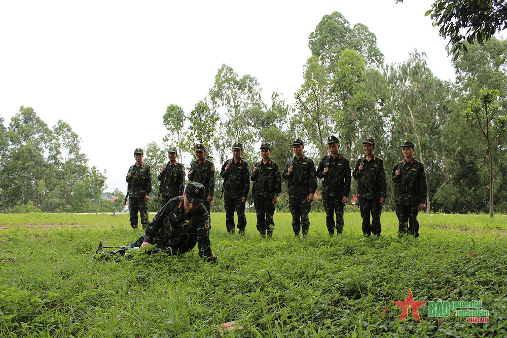 Để cán bộ yên tâm công tác
