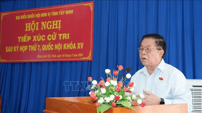 Trưởng ban Tuyên giáo Trung ương Nguyễn Trọng Nghĩa tiếp xúc cử tri tại Tây Ninh