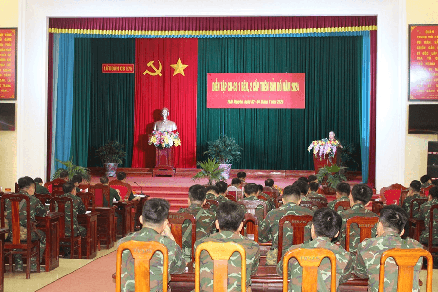 Lữ đoàn Công binh 575 diễn tập chỉ huy cơ quan 1 bên 2 cấp trên bản đồ và diễn tập động viên năm 2024