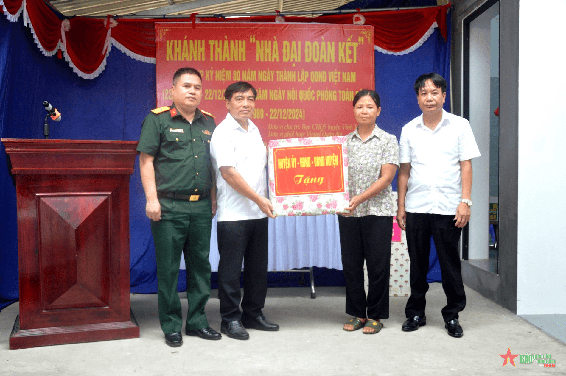 Trao “Nhà đại đoàn kết” tặng gia đình hộ nghèo trên địa bàn huyện Vĩnh Tường