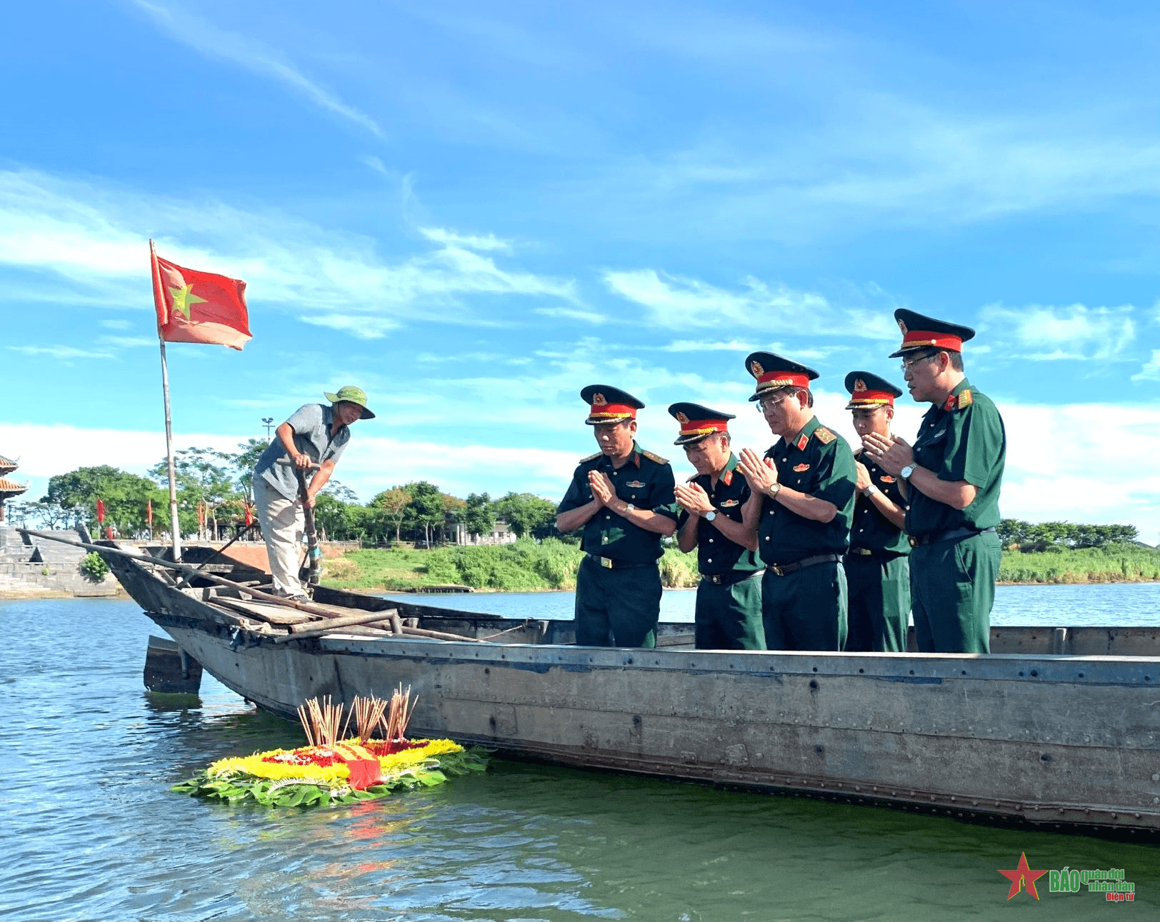 Tổng cục Kỹ thuật: Tổ chức dâng hương, dâng hoa, viếng các Anh hùng liệt sĩ tại các "địa chỉ đỏ" ở Quảng Trị