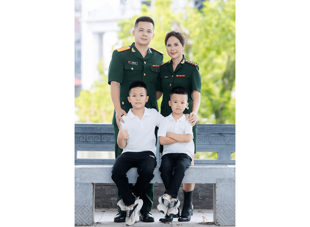 Cố gắng để tròn việc chung, việc riêng