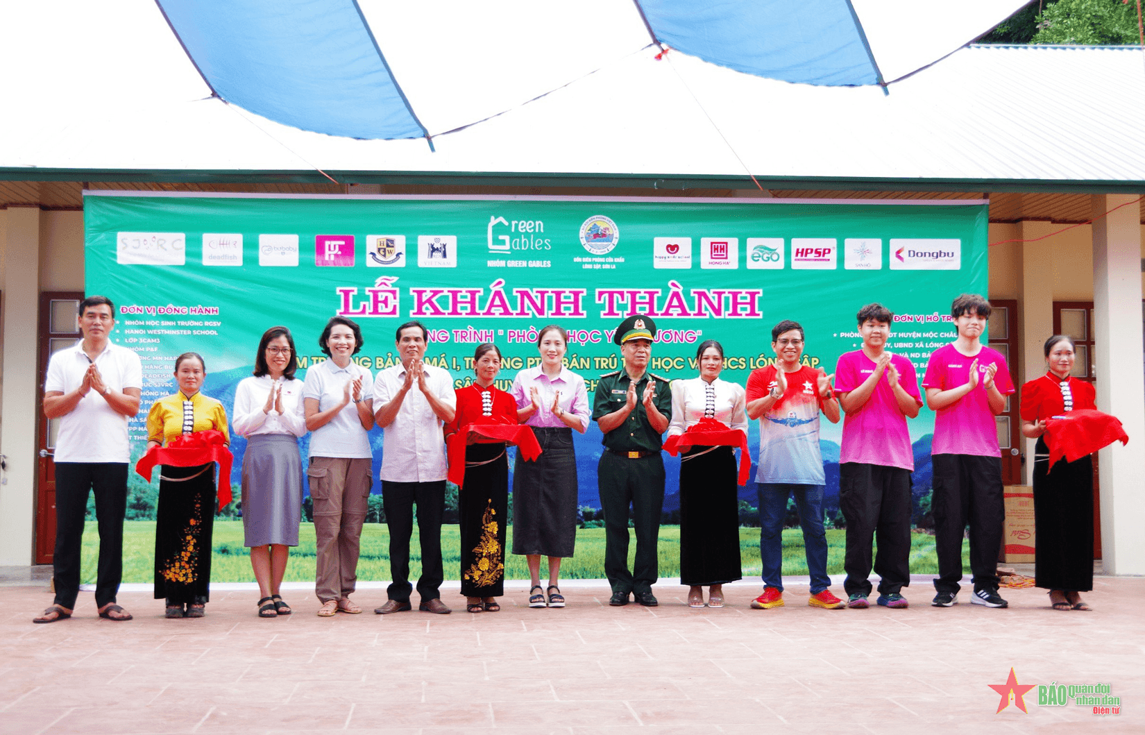 Bộ đội Biên phòng tỉnh Sơn La khánh thành “Phòng học yêu thương - Nâng bước em tới trường” ở khu vực biên giới