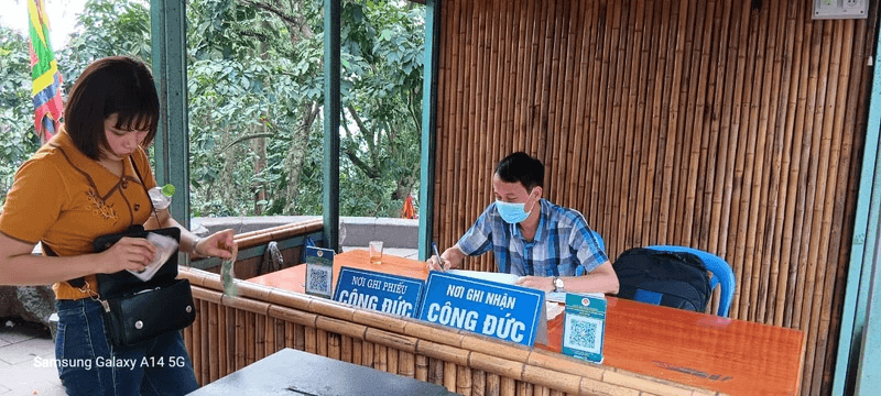 Lăng kính văn hóa: Tiền chùa cũng cần minh bạch