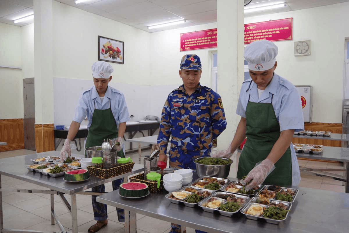 Chủ động chăm sóc sức khỏe bộ đội ngay tại cơ sở