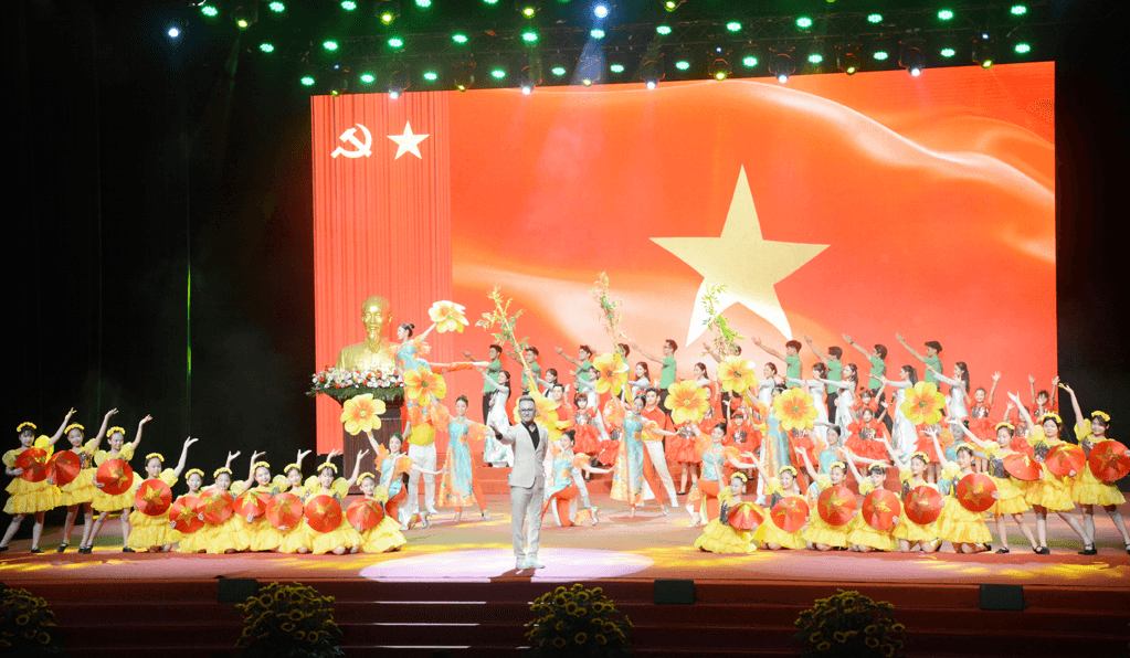 Biểu dương cán bộ nữ công công đoàn tiêu biểu lần thứ 3-2024