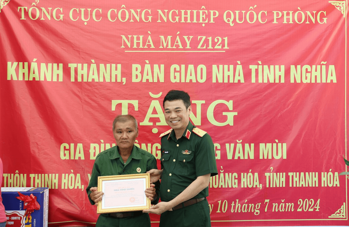 Nhà máy Z121 trao tặng nhà tình nghĩa tại Thanh Hóa