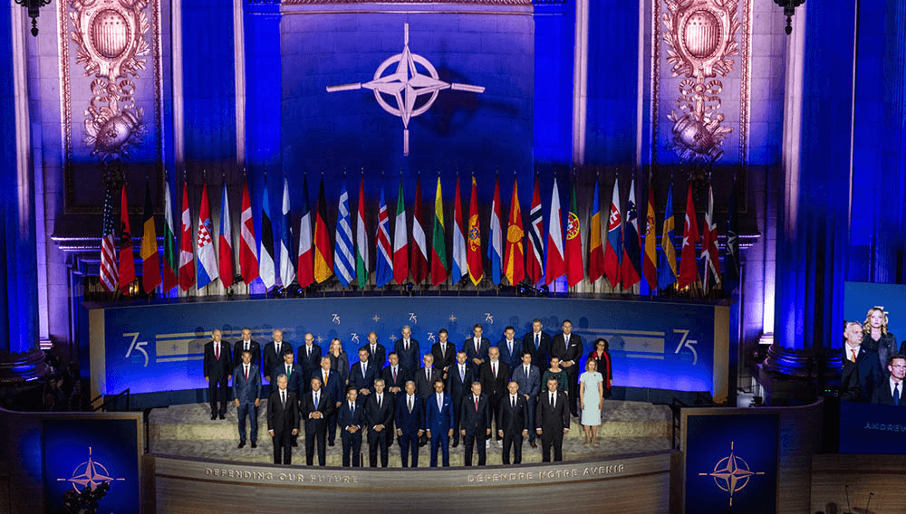 NATO thừa nhận "không hoàn hảo"