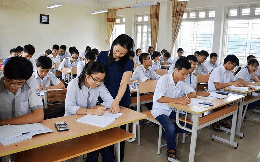 Thủ tục giải quyết chế độ miễn học phí đối với con của hạ sĩ quan, binh sĩ tại ngũ như thế nào?