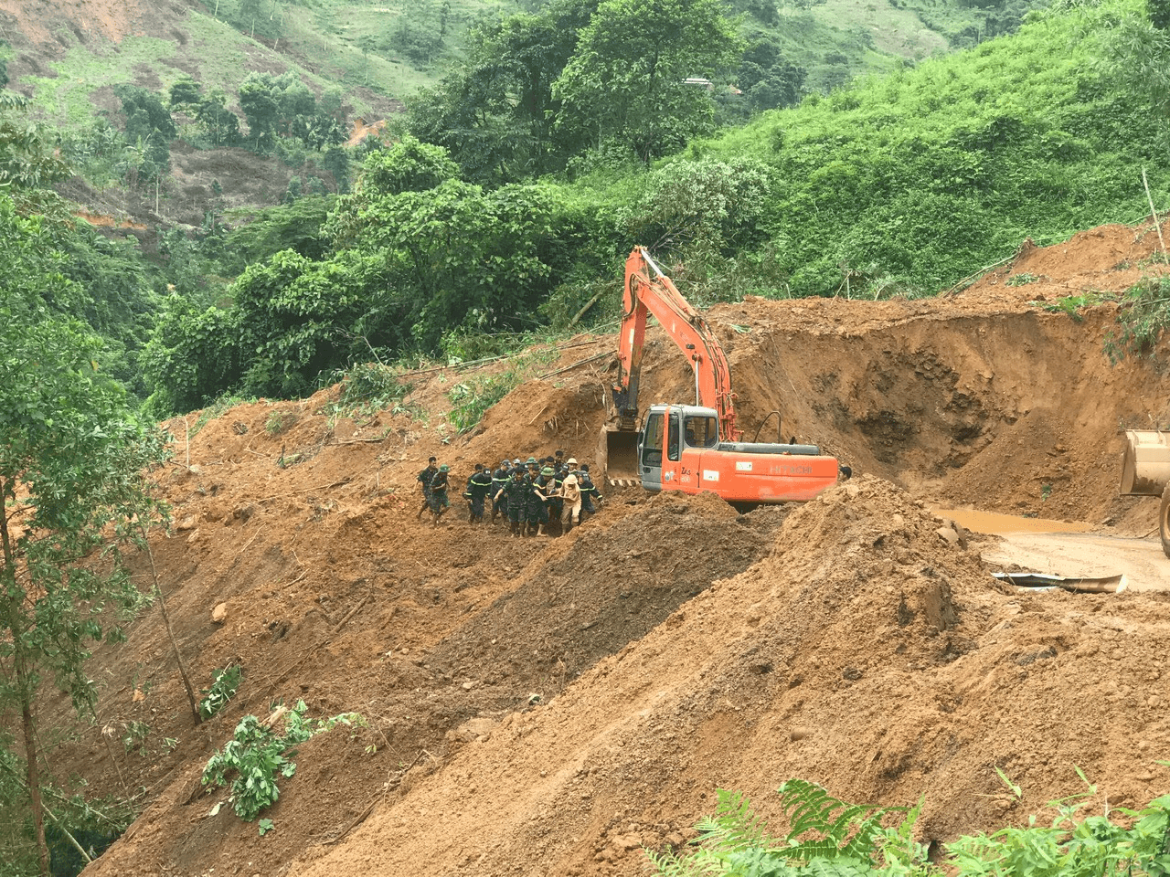 Thủ tướng Chính phủ yêu cầu tập trung khắc phục sự cố sạt lở đất tại Hà Giang
