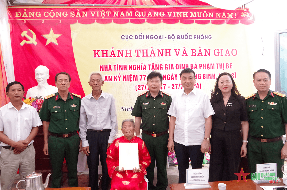 Cục Đối ngoại, Bộ Quốc phòng bàn giao nhà tình nghĩa tặng gia đình liệt sĩ