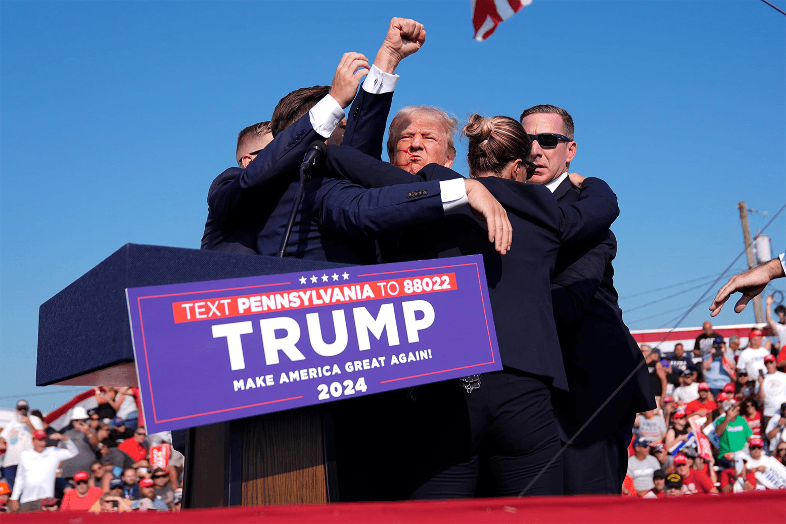 Nổ súng tại cuộc vận động tranh cử của cựu Tổng thống Donald Trump
