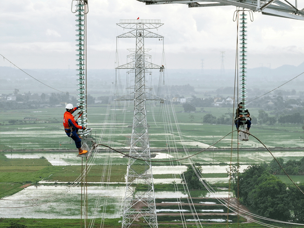 Trên công trường đường dây 500kV mạch 3 - Bài 2: Trong gian khó, ló sáng tạo