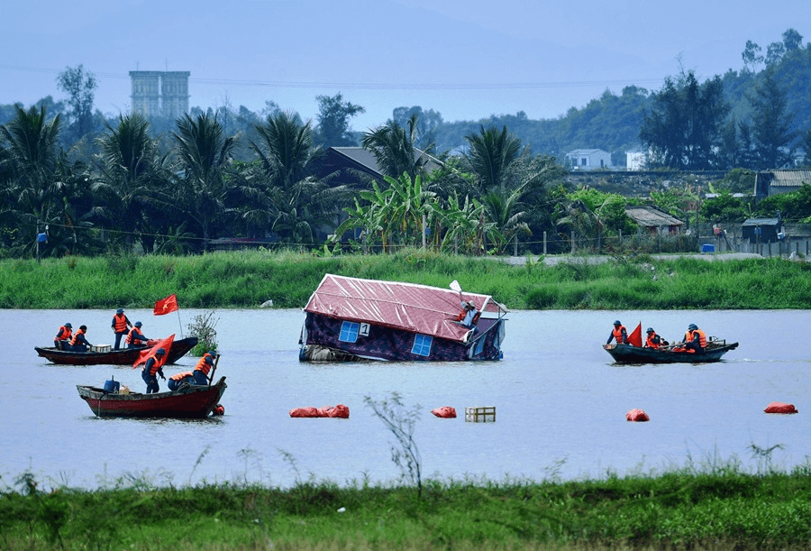LLVT Quân khu 4 phòng, chống, khắc phục hậu quả thiên tai: Triển khai quyết liệt, nhiều giải pháp hiệu quả