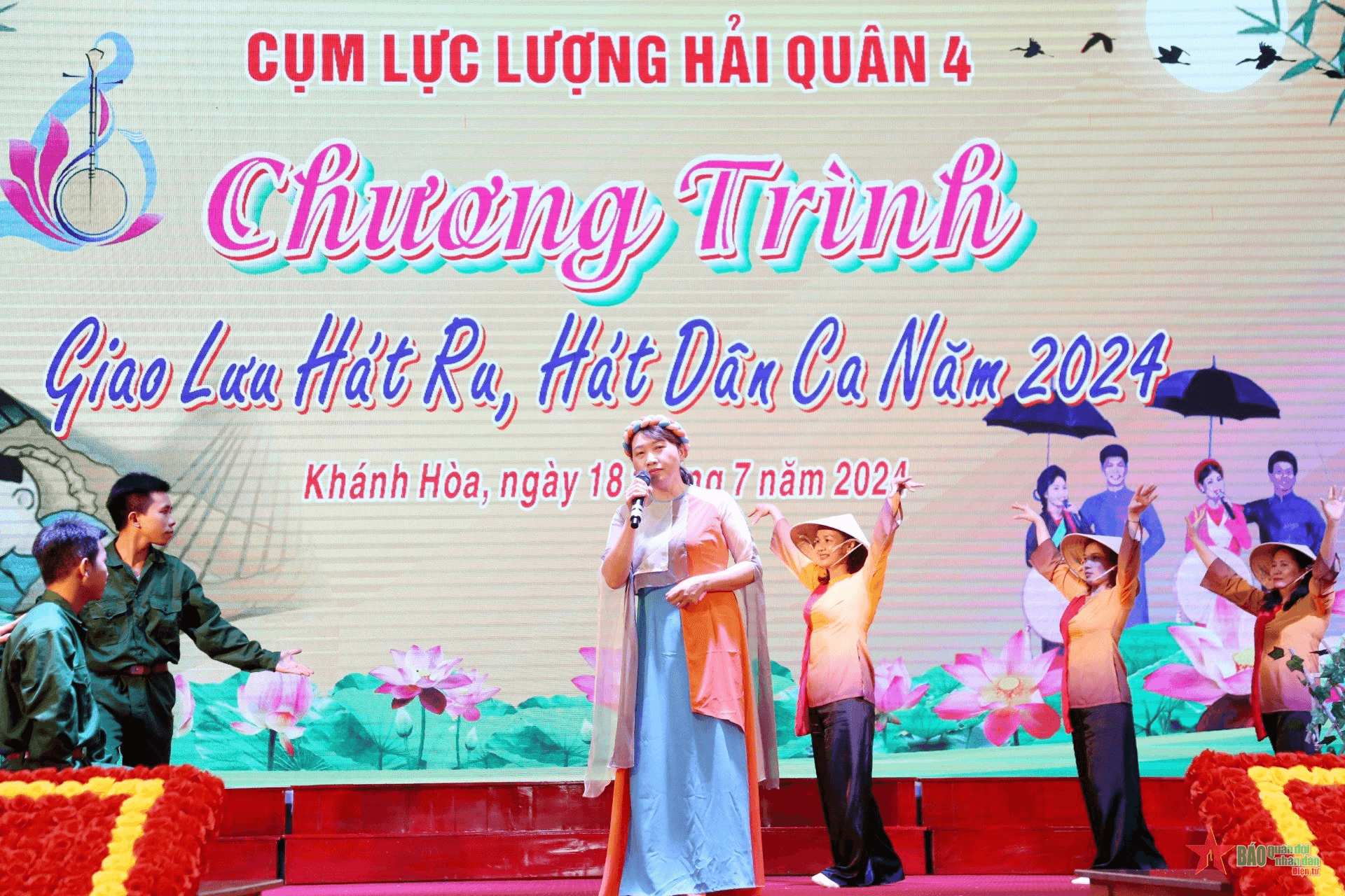 Phụ nữ Hải quân khu vực Khánh Hòa giao lưu hát ru, hát dân ca
