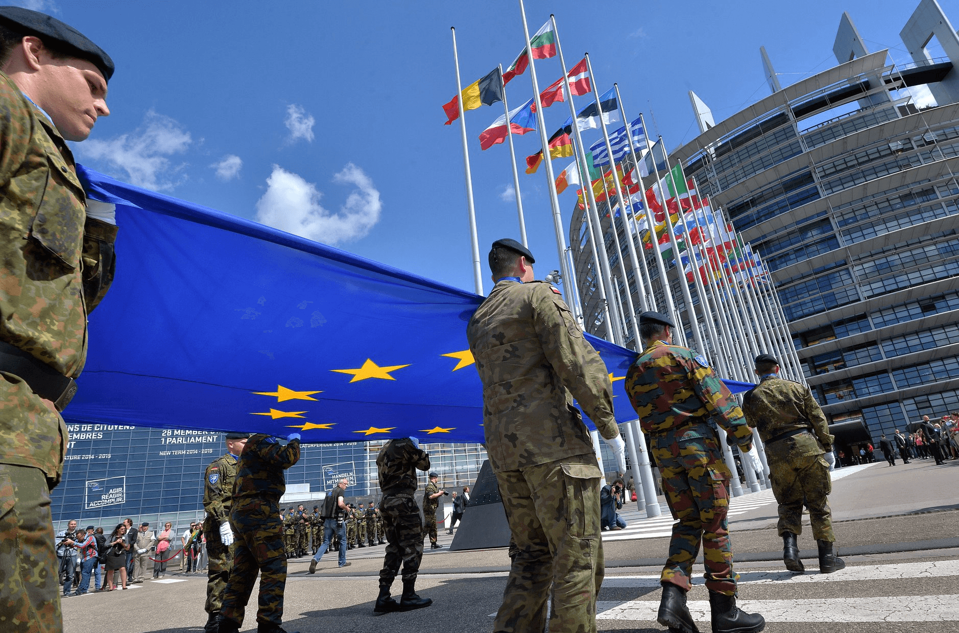 Hungary kêu gọi EU phát triển chiến lược của riêng mình