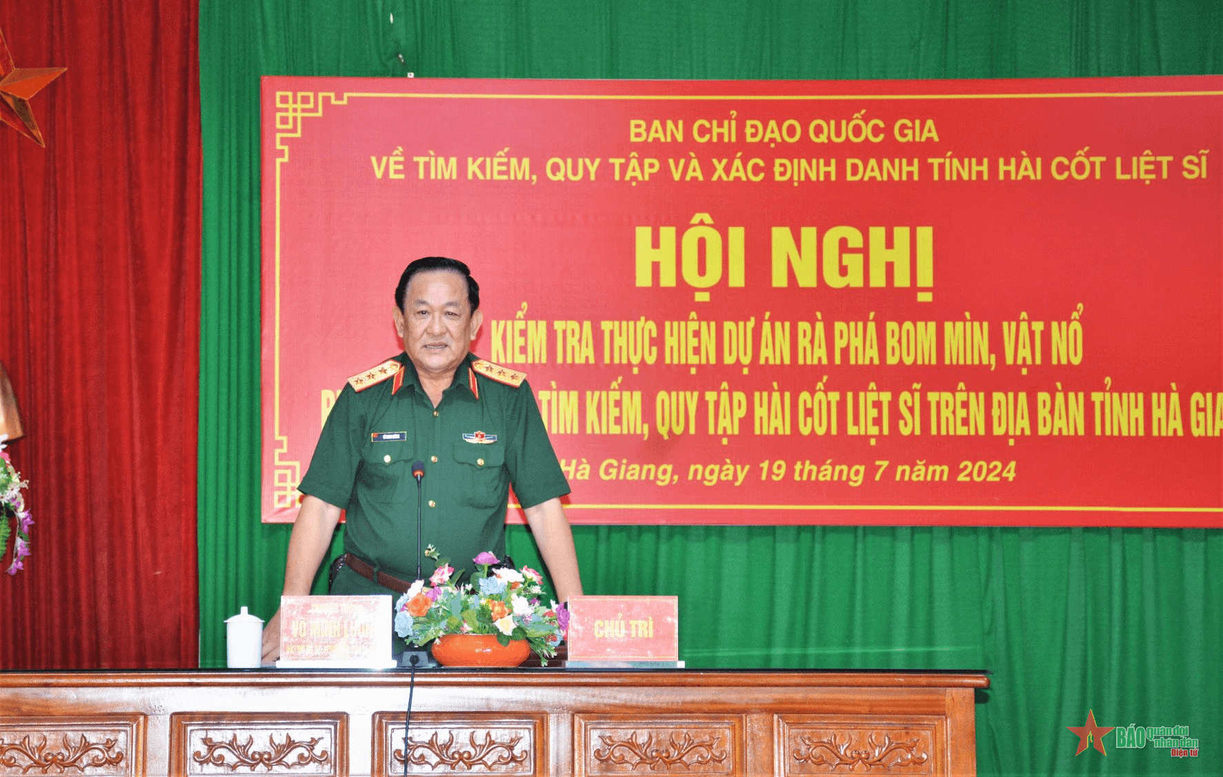 Thượng tướng Võ Minh Lương kiểm tra thực hiện dự án rà phá bom mìn, vật nổ tìm kiếm, quy tập hài cốt liệt sĩ tại Hà Giang