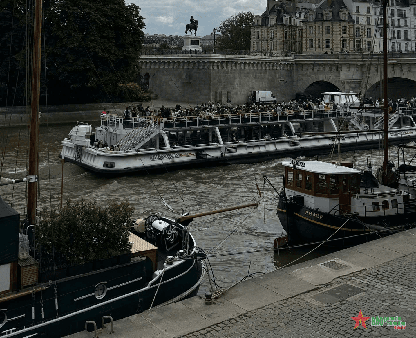 Sông Seine có đủ tiêu chuẩn để vận động viên tranh tài ở Olympic Paris 2024?