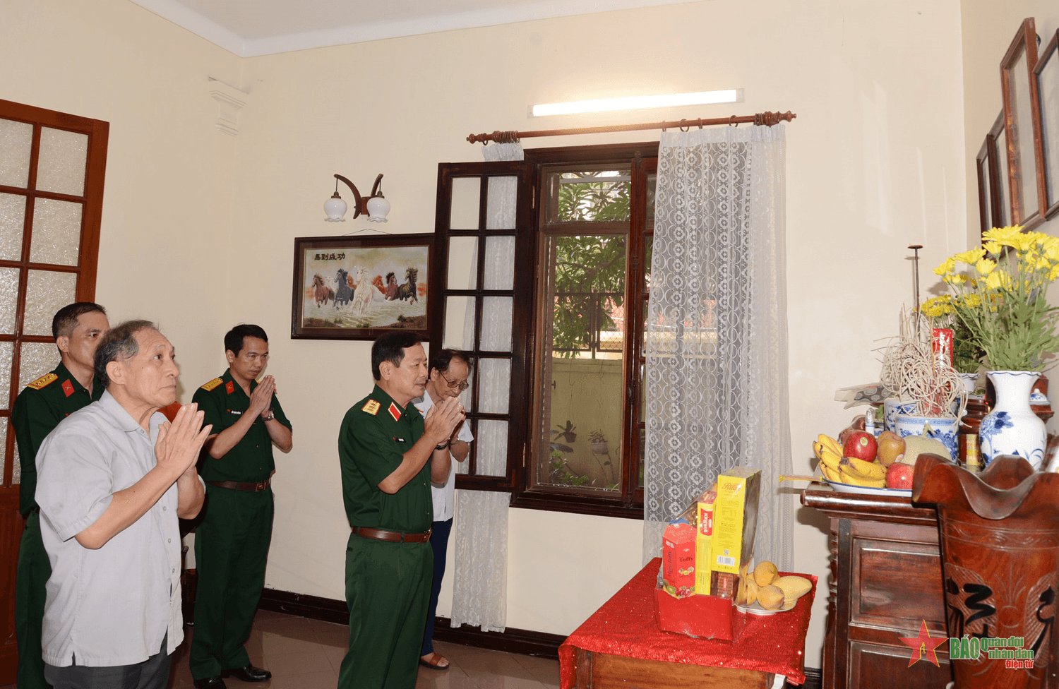 Thượng tướng Lê Huy Vịnh thăm, tri ân các đồng chí nguyên Thứ trưởng Bộ Quốc phòng