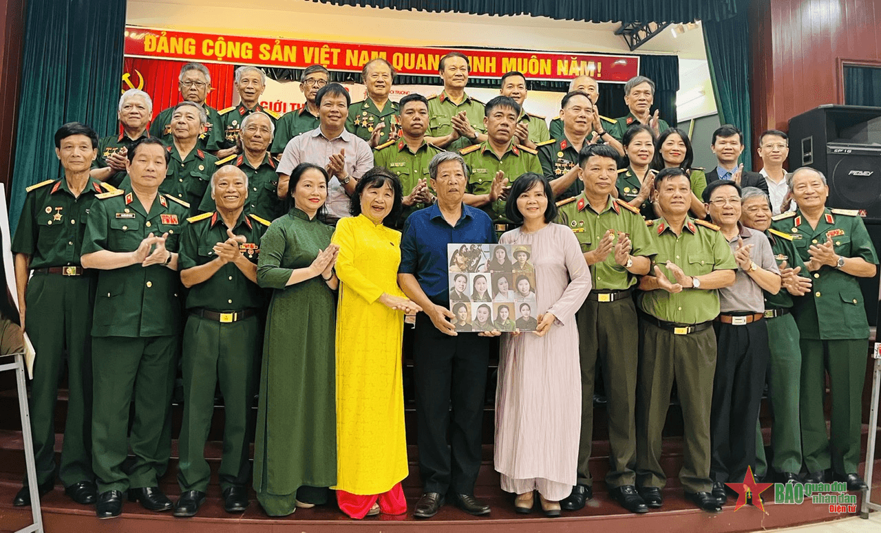 Phục dựng màu di ảnh 10 nữ anh hùng liệt sĩ dân quân Lam Hạ